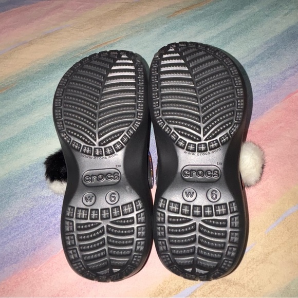 Crocs 101 Dalmatians Disney Cruella de ville crocs Womens size 6 limited edition - Picture 7 of 9